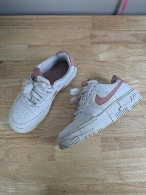 Nike Air Force 1 Pixel White Pink Glaze Low Platform Sneakers Womens Size 6